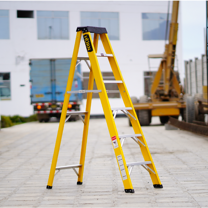 Escalera dieléctrica tipo Tijera 12 Pasos / 3.42 Metros - Tipo I